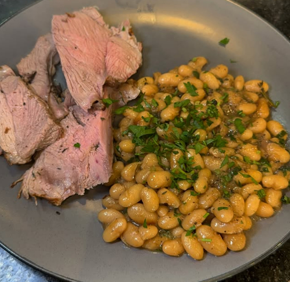 Gigot d'Agneau aux Haricots Blancs